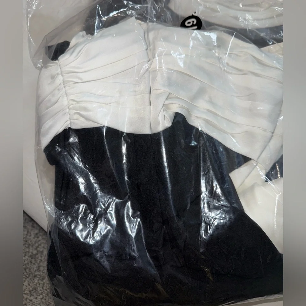 HUTCH Black white Satin Drape Strapless Column‎ Maxi Dress Serina Gown - Picture 4 of 4